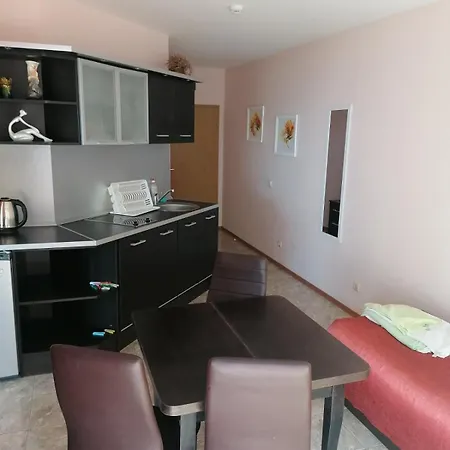 Πανσιόν Mak Complex Πομόριε