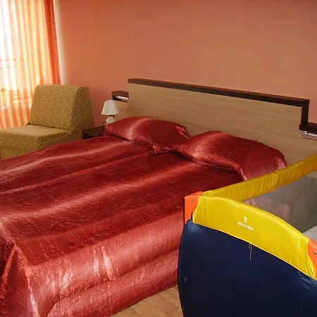 Πανσιόν Mak Complex